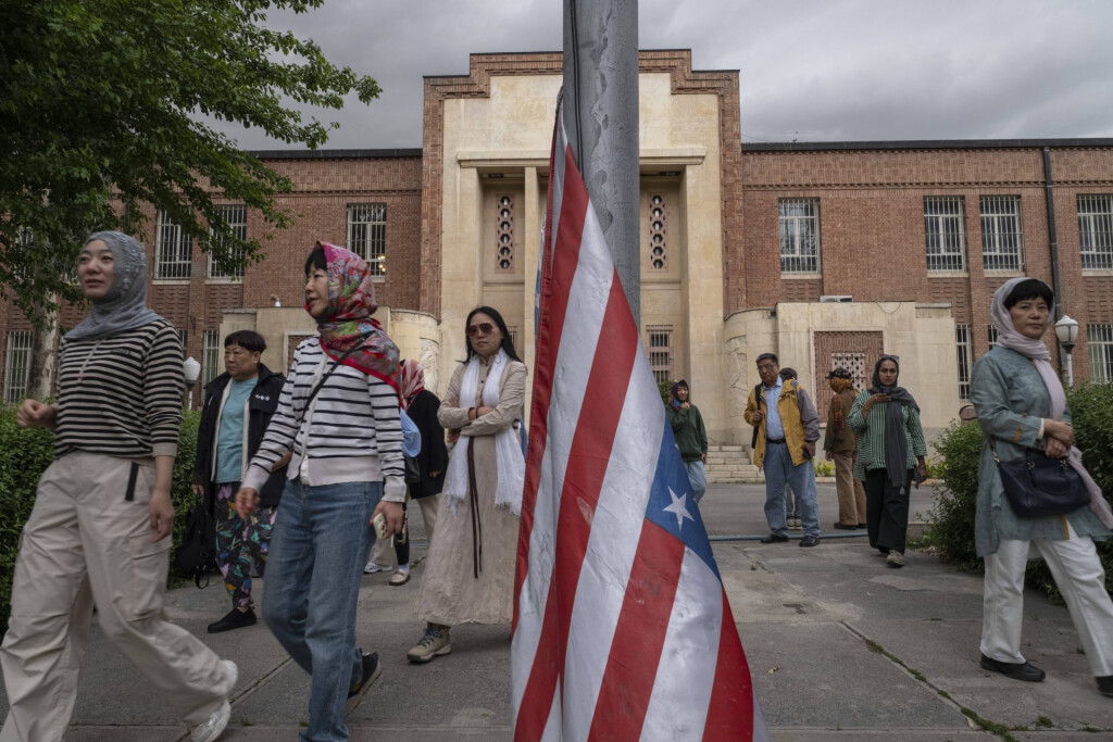 Israel-Iran war: China begins evacuations from Israel. • Table.Briefings