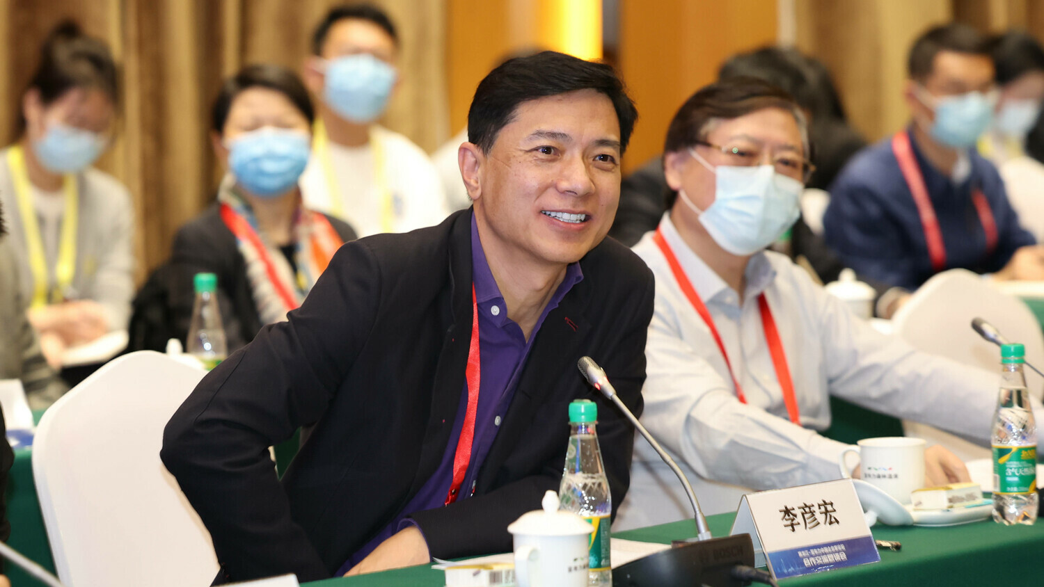 Baidu-Chef warnt vor Verschwendung im KI-Rennen • Table.Media