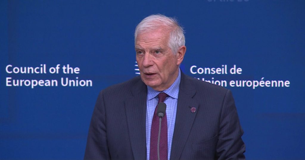 EU-Chefdiplomat Josep Borrell teilte am Dienstagabend nach einer Videoschalte der Außenminister der Mitgliedstaaten mit, er werde sein Team um Vorbereitungen für weitere Strafmaßnahmen bitten.