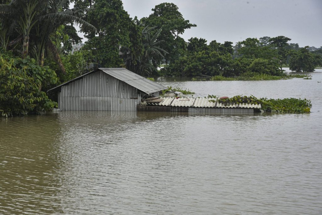 Überschwemmung in Assam, Indien. Entwicklungs- und Schwellenländer brauchen Milliarden-Summen für die Bekämpfung und Anpassung an den Klimawandel.